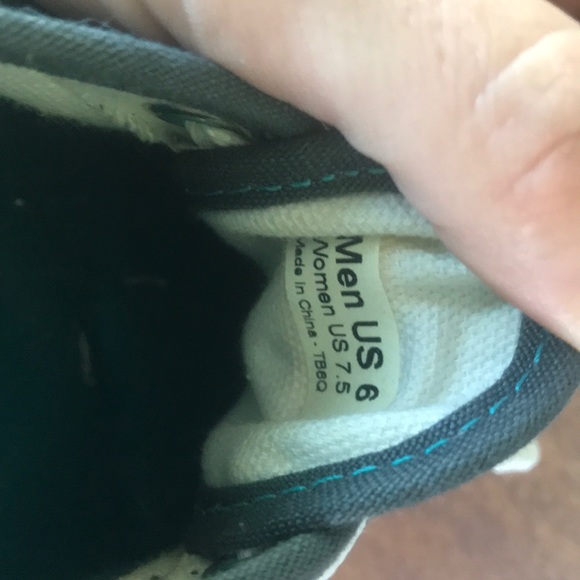 EUC blue Vans sneakers - Picture 4 of 5